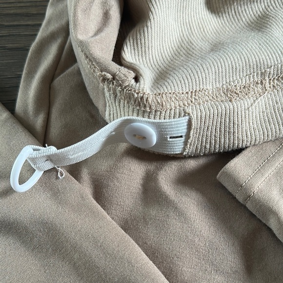 Maternity Tan Cropped Leggings with Elastic Waistband - Picture 3 of 6